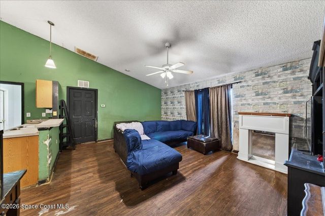 1802 Wildcat Avenue SE, Palm Bay, FL 32909