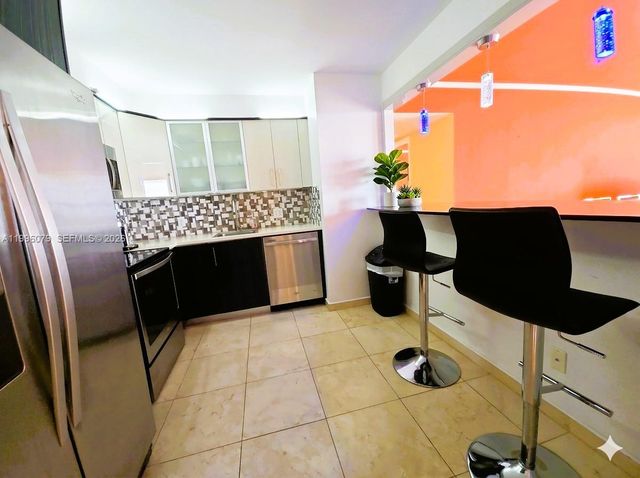 2851 NE 183rd St 906E, Aventura, FL 33160