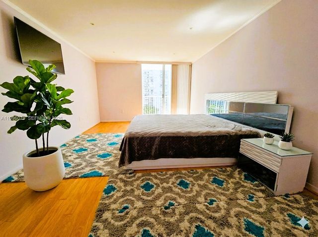 2851 NE 183rd St 906E, Aventura, FL 33160