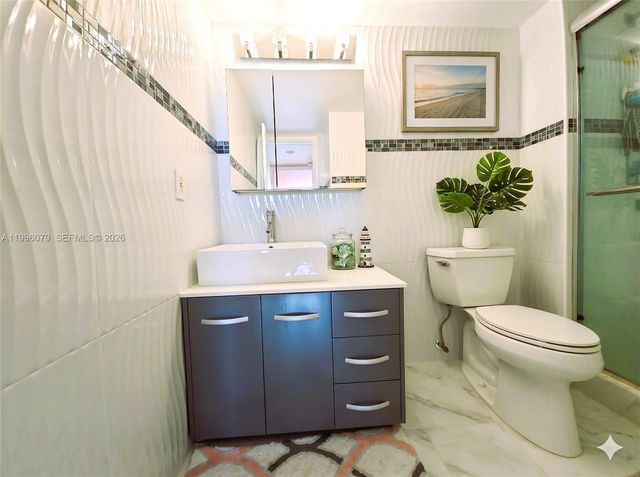 2851 NE 183rd St 906E, Aventura, FL 33160