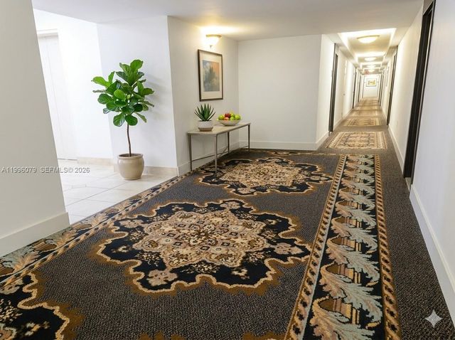 2851 NE 183rd St 906E, Aventura, FL 33160