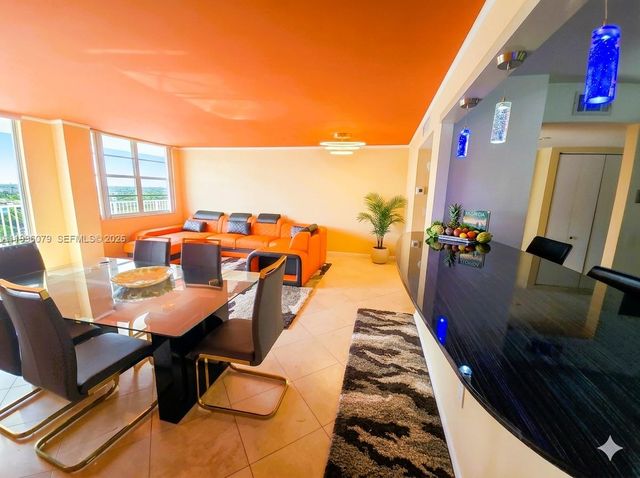 2851 NE 183rd St 906E, Aventura, FL 33160