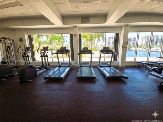 2851 NE 183rd St 906E, Aventura, FL 33160