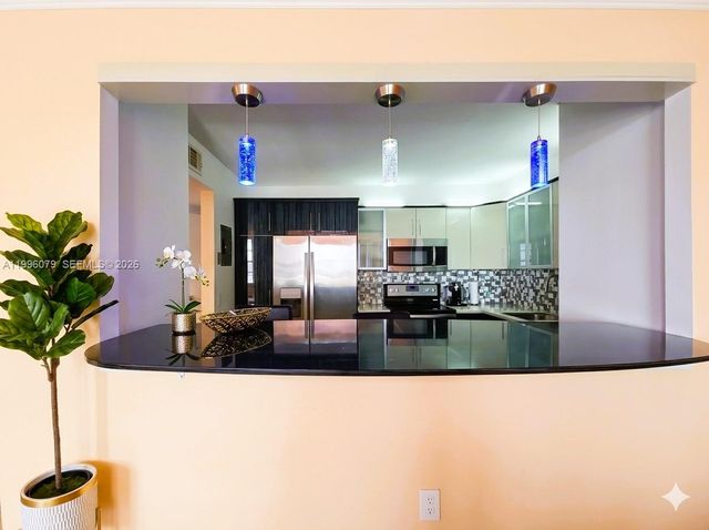 2851 NE 183rd St 906E, Aventura, FL 33160