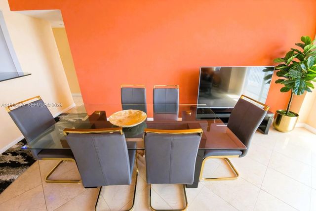 2851 NE 183rd St 906E, Aventura, FL 33160