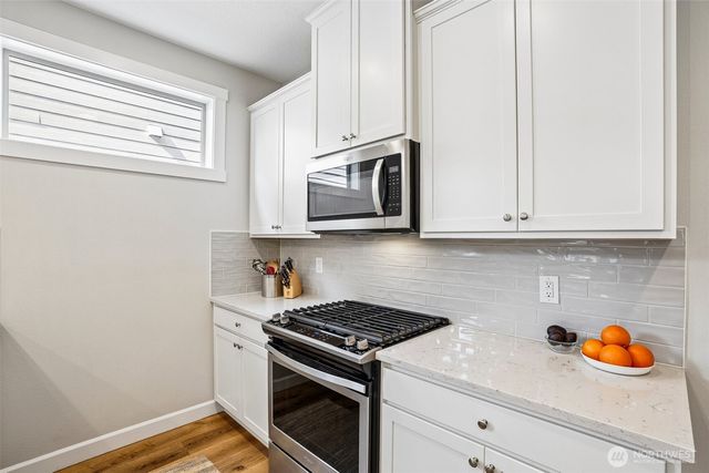 13715 NW 7th Place, Vancouver, WA 98685