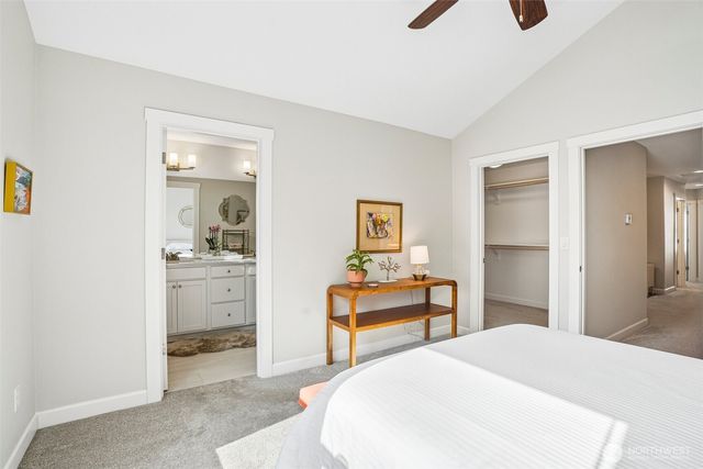 13715 NW 7th Place, Vancouver, WA 98685