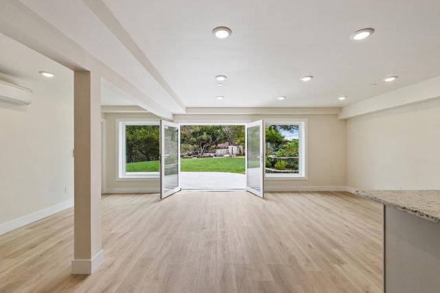 1530 Lakeview B, Hillsborough, CA 94010