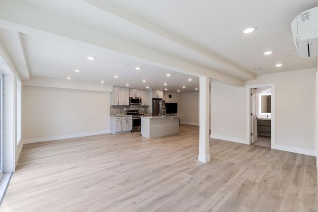 1530 Lakeview B, Hillsborough, CA 94010