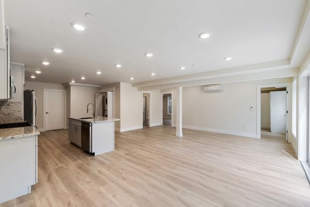 1530 Lakeview B, Hillsborough, CA 94010