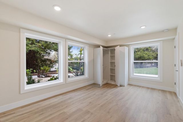 1530 Lakeview B, Hillsborough, CA 94010