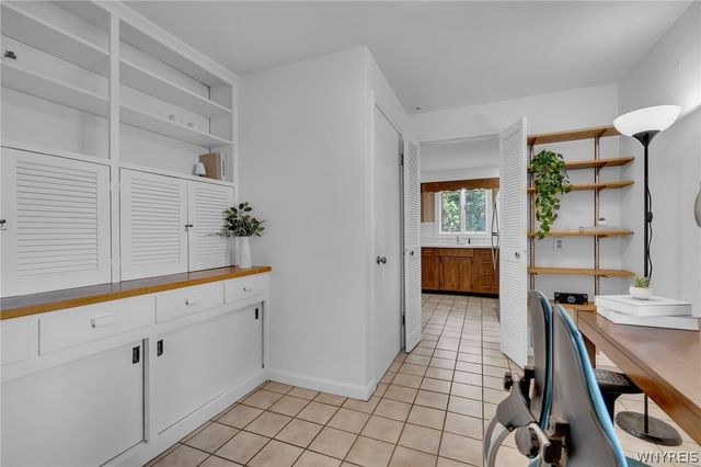 86 Farber Ln, Amherst, NY 14221