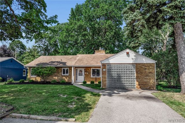 86 Farber Ln, Amherst, NY 14221