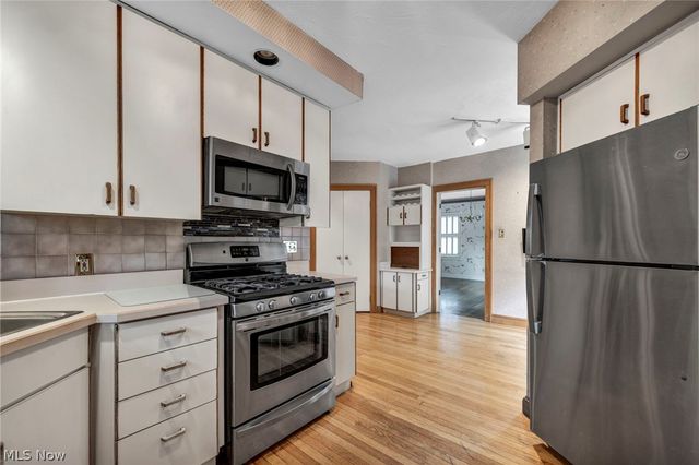 3295 Glencairn Road, Shaker Heights, OH 44122