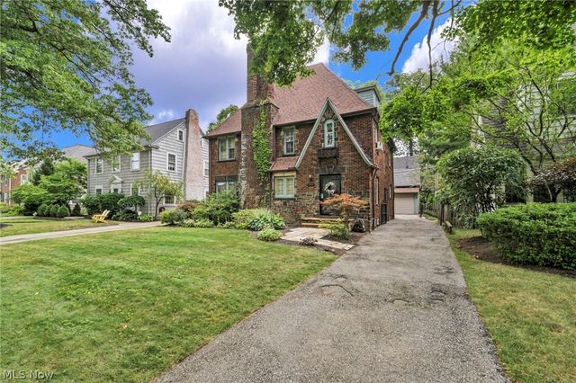 3295 Glencairn Road, Shaker Heights, OH 44122