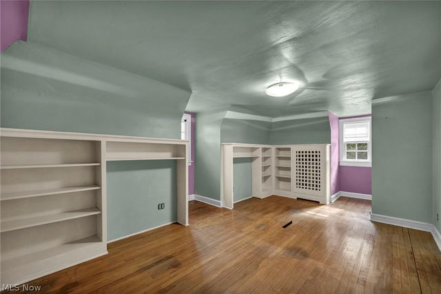 3295 Glencairn Road, Shaker Heights, OH 44122