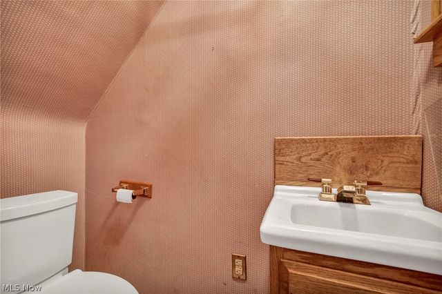 3295 Glencairn Road, Shaker Heights, OH 44122