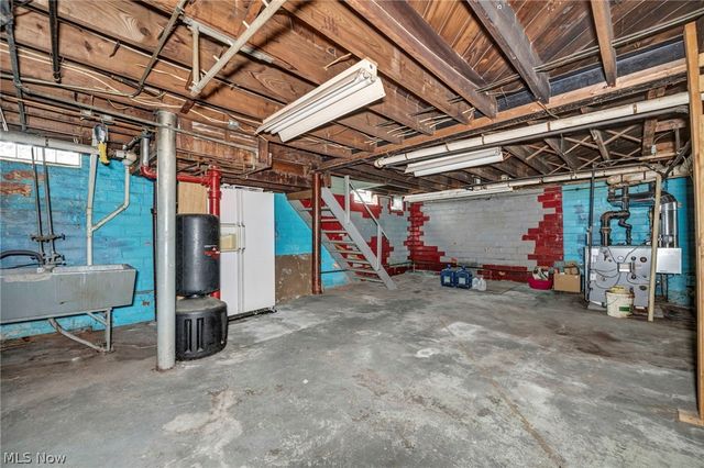3295 Glencairn Road, Shaker Heights, OH 44122