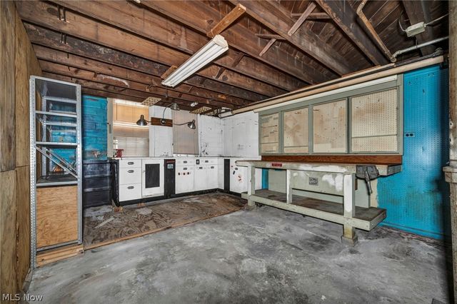 3295 Glencairn Road, Shaker Heights, OH 44122