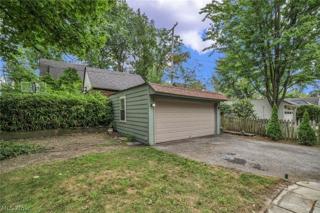 3295 Glencairn Road, Shaker Heights, OH 44122