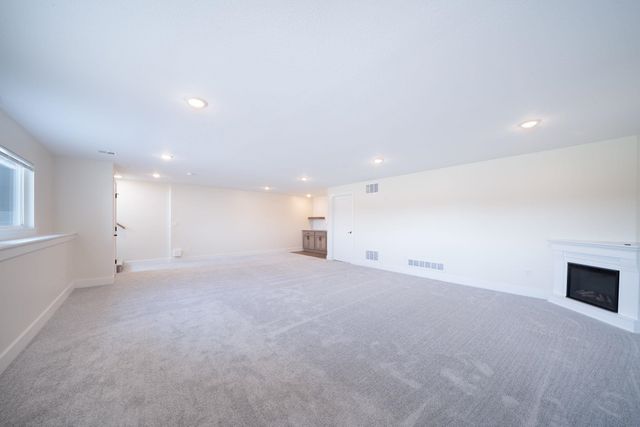 3441 S Linden Ct, Wichita, KS 67210