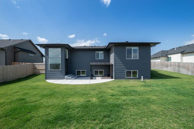 3441 S Linden Ct, Wichita, KS 67210