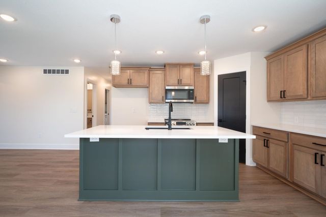 3441 S Linden Ct, Wichita, KS 67210