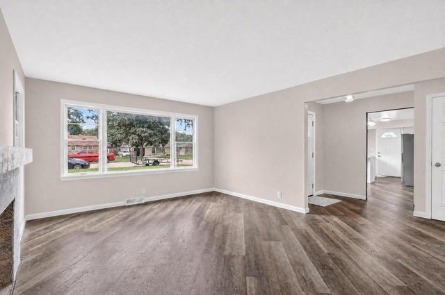 2009 S Glen Avenue, Beloit, WI 53511