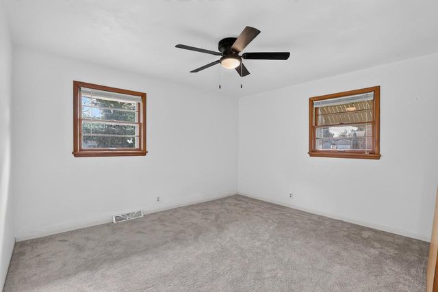 2009 S Glen Avenue, Beloit, WI 53511