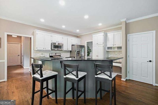 1011 Fairway Valley Drive, Woodstock, GA 30189