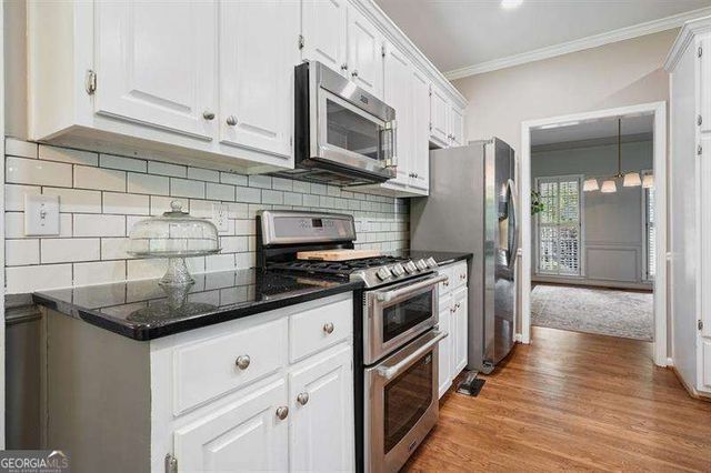 1011 Fairway Valley Drive, Woodstock, GA 30189