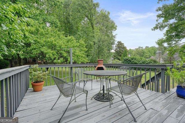 1011 Fairway Valley Drive, Woodstock, GA 30189