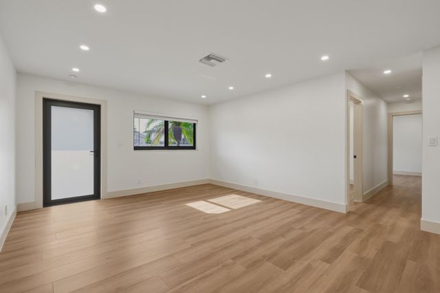 6711 NW 28th Terrace, Fort Lauderdale, FL 33309