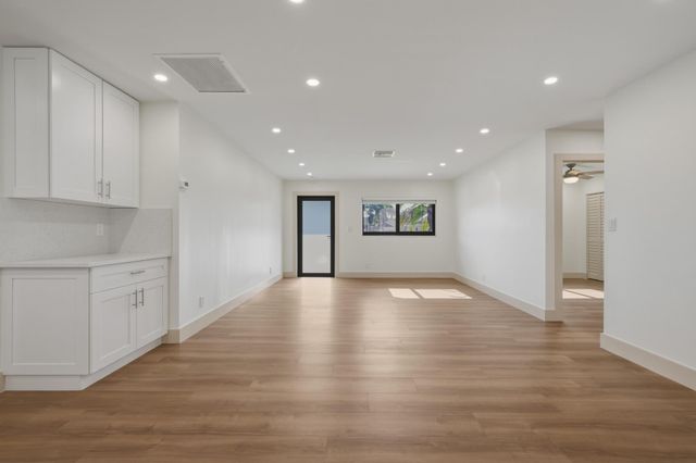 6711 NW 28th Terrace, Fort Lauderdale, FL 33309