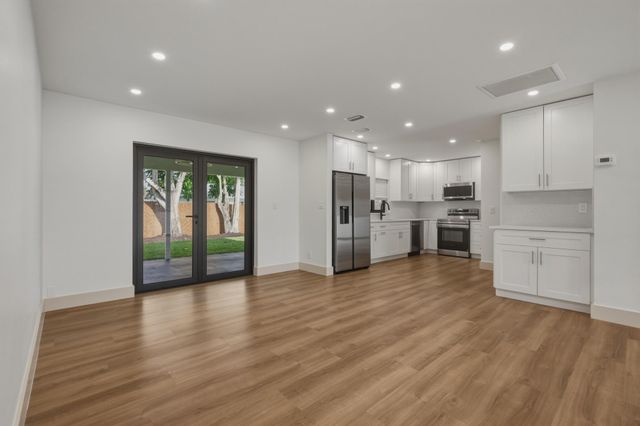 6711 NW 28th Terrace, Fort Lauderdale, FL 33309