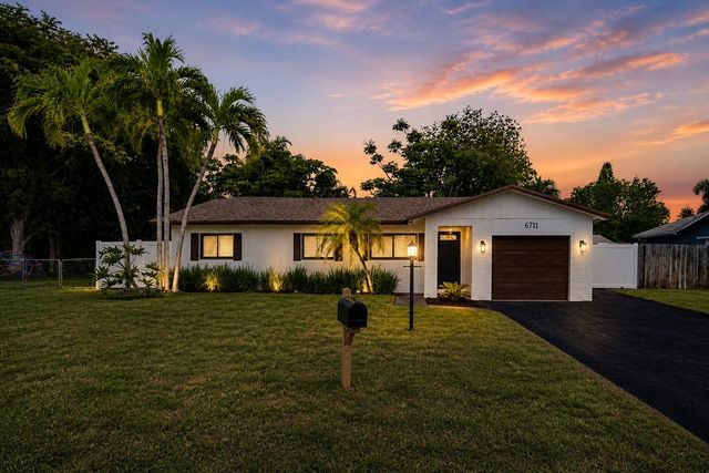 6711 NW 28th Terrace, Fort Lauderdale, FL 33309