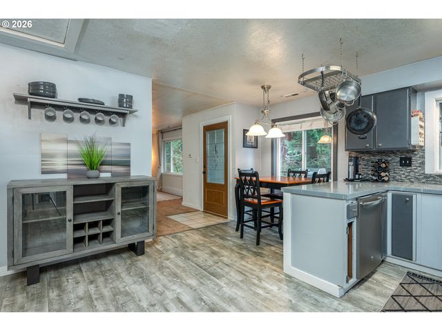 2685 Sw 89TH Ave, Portland, OR 97225