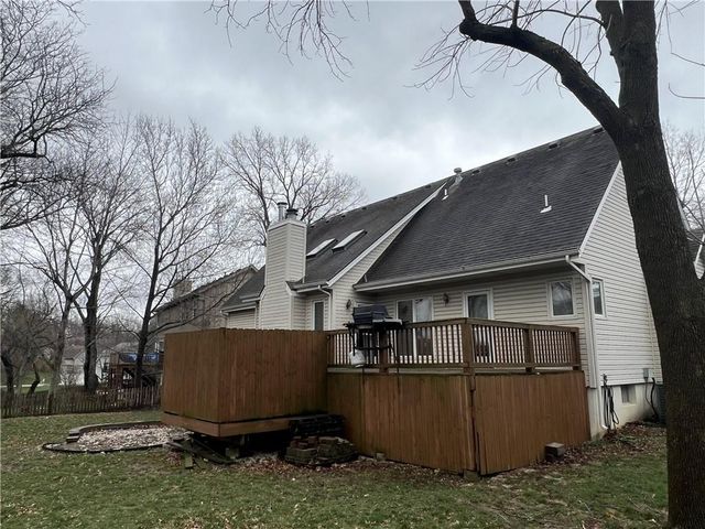 2430 NW Windwood Drive, Lee's Summit, MO 64081