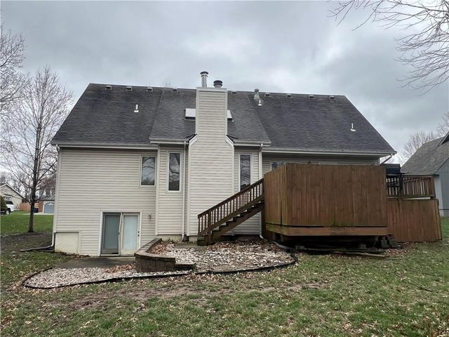 2430 NW Windwood Drive, Lee's Summit, MO 64081