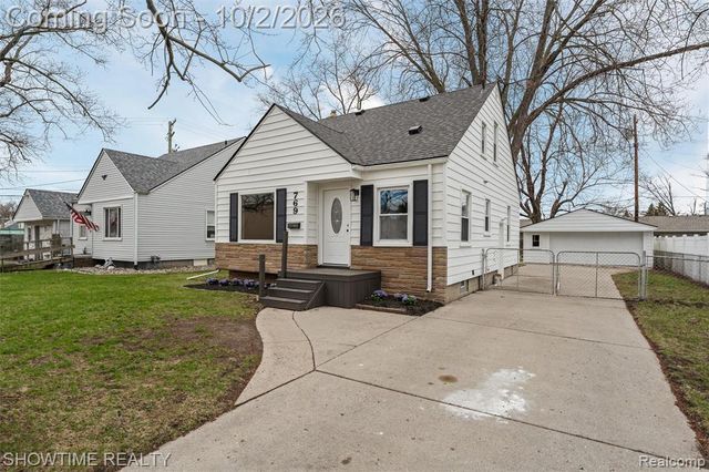 769 Coolidge Avenue, Clawson, MI 48017