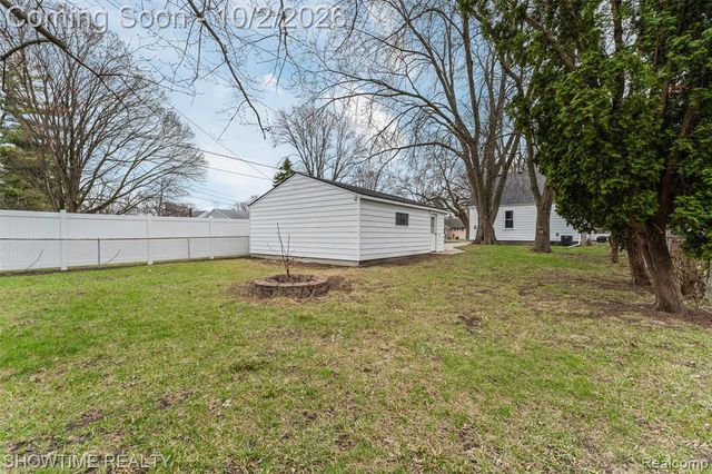 769 Coolidge Avenue, Clawson, MI 48017