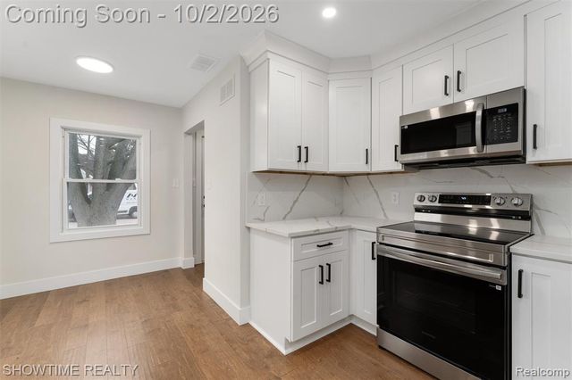 769 Coolidge Avenue, Clawson, MI 48017