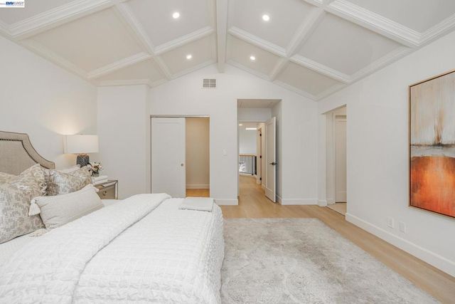 4900 Creekwood Dr, Fremont, CA 94555