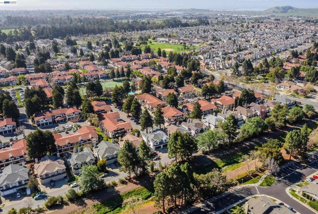 4900 Creekwood Dr, Fremont, CA 94555