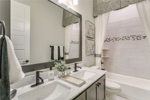 750 Indian Blanket Drive, Midlothian, TX 76065