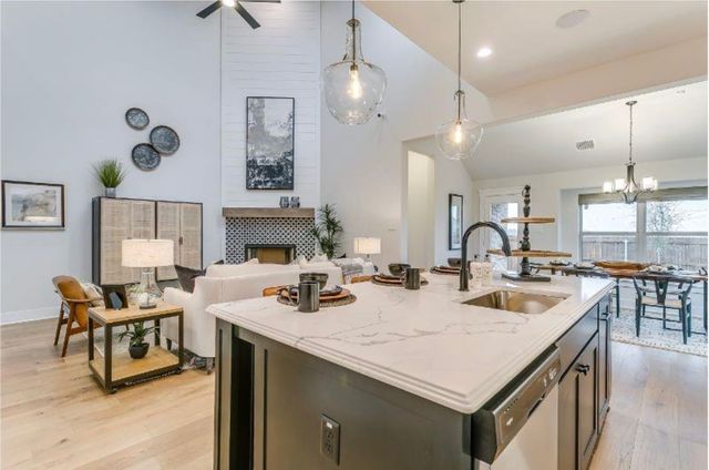 750 Indian Blanket Drive, Midlothian, TX 76065