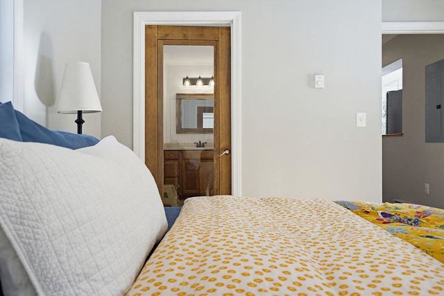 246 Cooper Hill Road, Nottingham, NH 03290