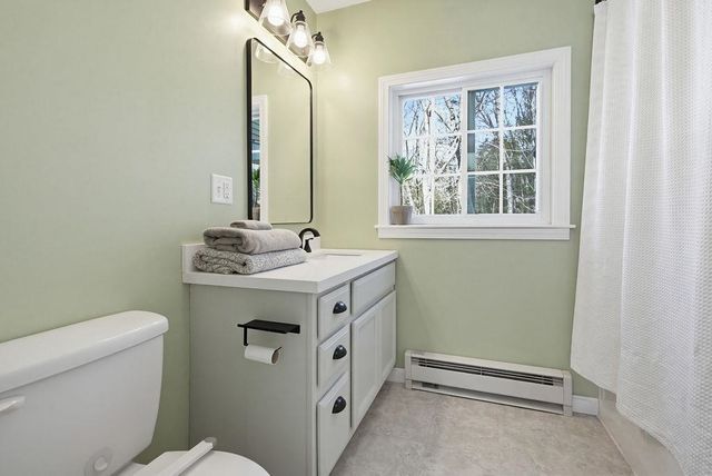 246 Cooper Hill Road, Nottingham, NH 03290