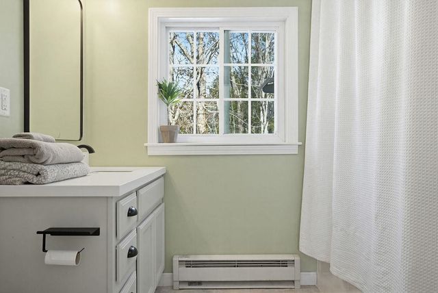 246 Cooper Hill Road, Nottingham, NH 03290