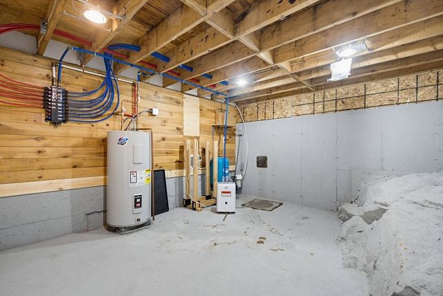 246 Cooper Hill Road, Nottingham, NH 03290